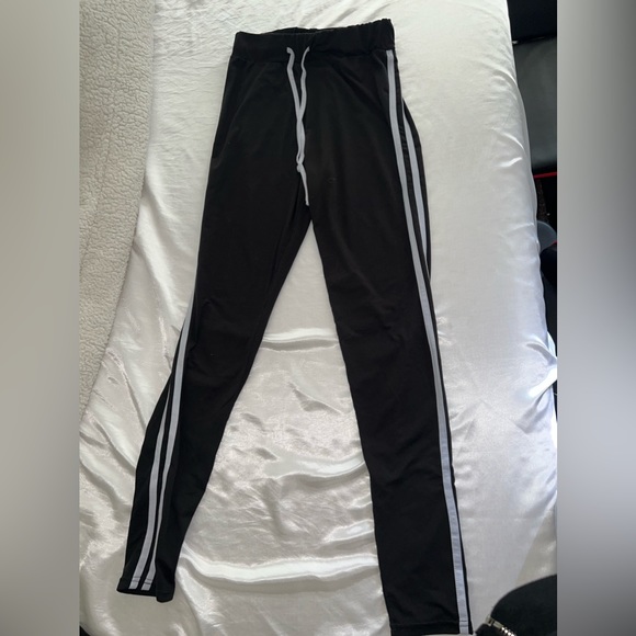 Matching set - Picture 3 of 3